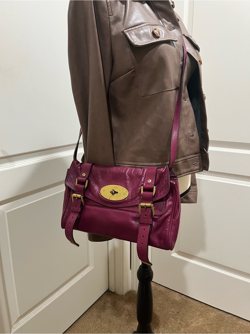 MULBERRY RARE VINTAGE TRIM ALEXA IN BERRY LEATHER - Picture 15 of 16